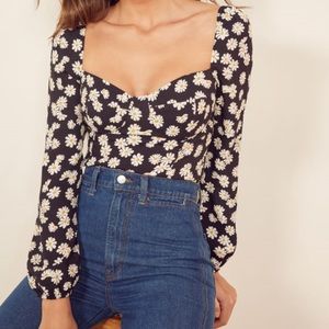 🌿Reformation Reign Top in Daisy Print